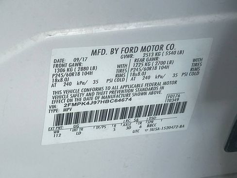 Used 2017 Ford Edge SEL w/ Equipment Group 201A AWD/4WD image 38