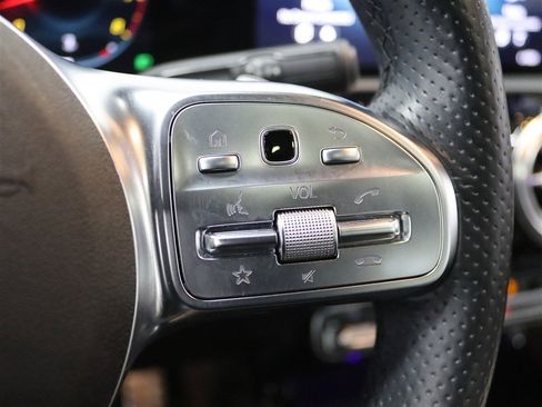 Used 2022 Mercedes-Benz A 220 4MATIC image 30