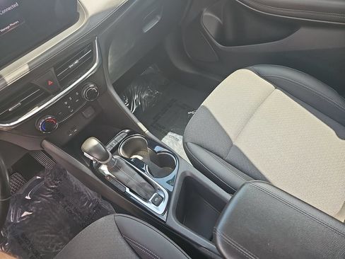 Certified 2025 Buick Encore GX Preferred AWD/4WD image 26
