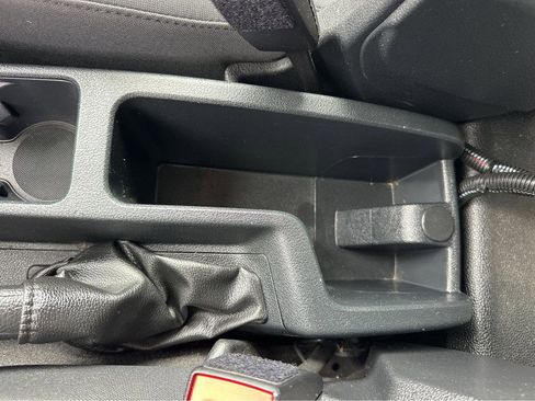 Used 2020 Ford Transit Connect XL image 30