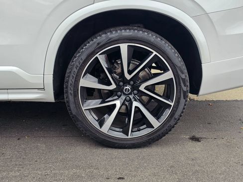Used 2020 Volvo XC90 T6 Momentum AWD/4WD image 4