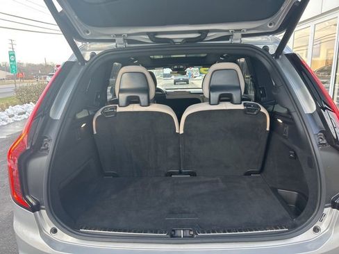 Used 2025 Volvo XC90 B5 Plus image 11
