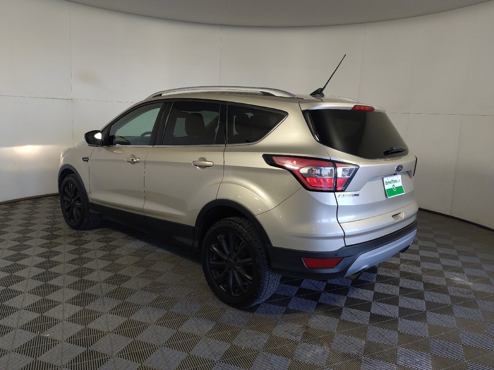 Used 2018 Ford Escape Titanium w/ Ford Safe & Smart Package AWD/4WD image 3