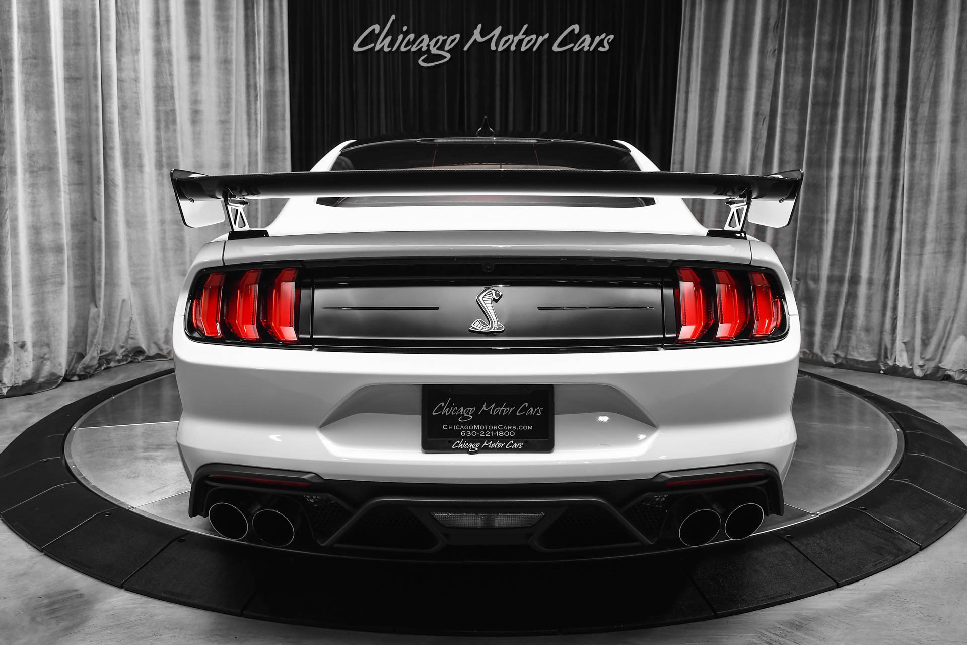 Used 2022 Ford Mustang Shelby GT500 w/ Carbon Fiber Track Pack RWD image 16