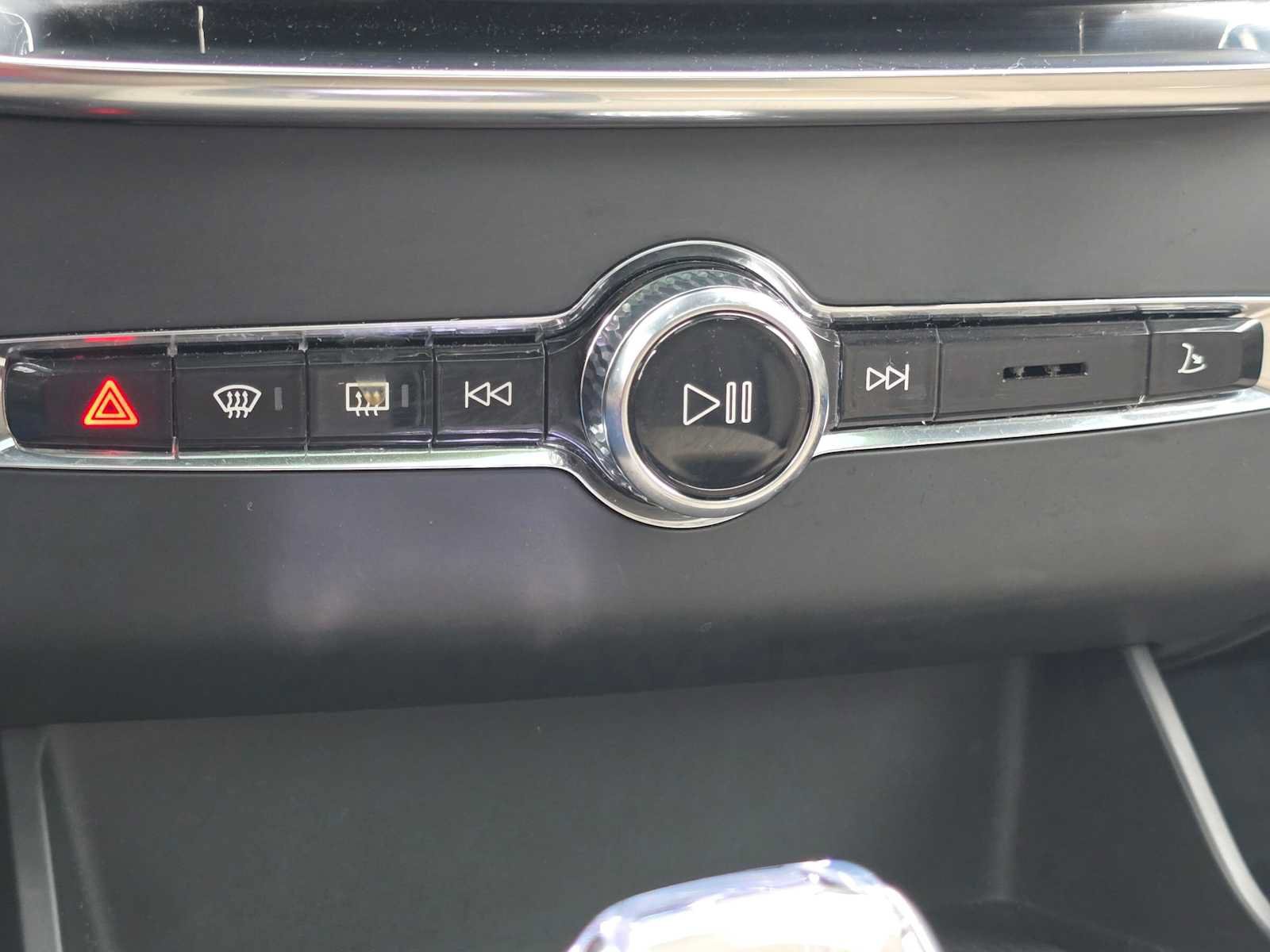 Used 2026 Volvo XC90 B5 Plus w/ Protection Package AWD/4WD image 30