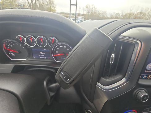 Used 2021 Chevrolet Silverado 1500 LT Trail Boss w/ Convenience Package II AWD/4WD image 15