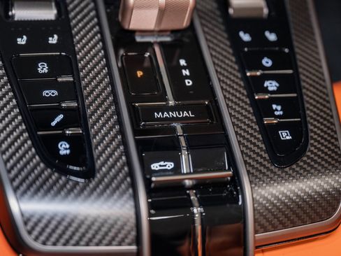 New 2026 Aston Martin Vanquish Convertible image 36