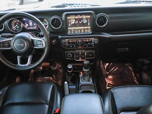 Used 2022 Jeep Wrangler Unlimited Sahara image 13