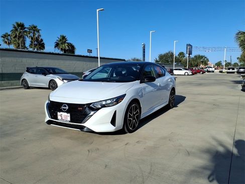 Certified 2024 Nissan Sentra SR image 1