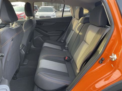 Used 2019 Subaru Crosstrek 2.0i Premium w/ Moonroof Package image 3