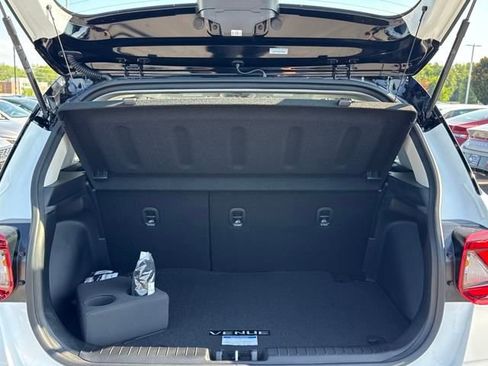 New 2025 Hyundai Venue Limited image 10