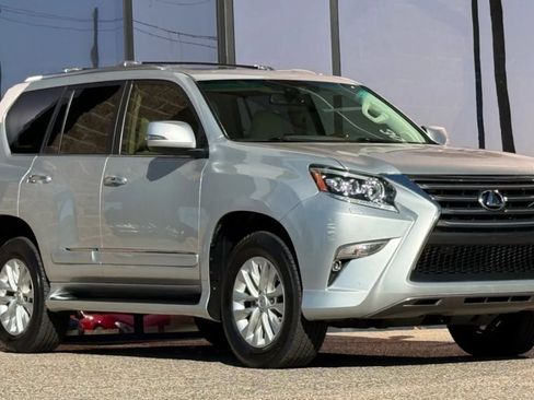 Used 2015 Lexus GX 460 image 18