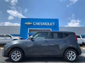 Used 2021 Kia Soul S image 1