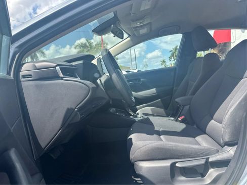 Used 2022 Toyota Corolla LE FWD image 9