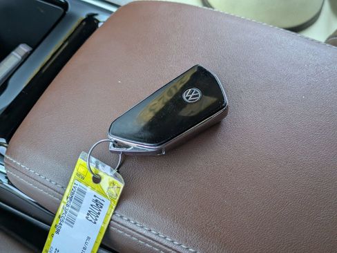 Used 2023 Volkswagen ID.4 2WD image 31