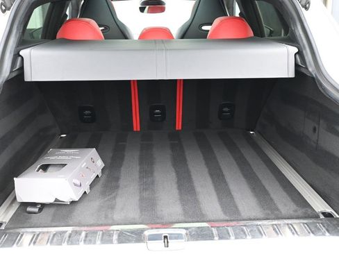 Used 2022 Aston Martin DBX image 23