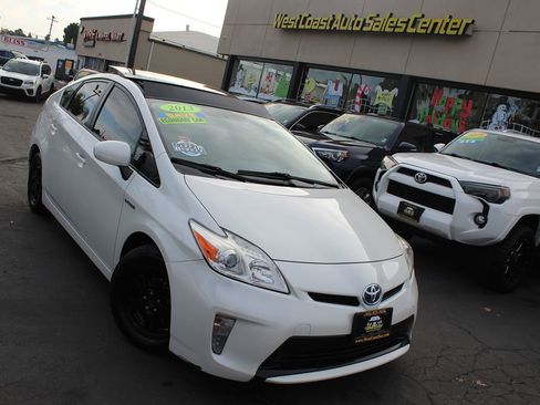 Used 2013 Toyota Prius Three image 34