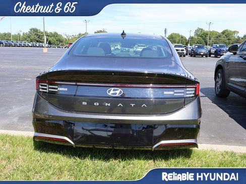 Used 2025 Hyundai Sonata SEL FWD image 22
