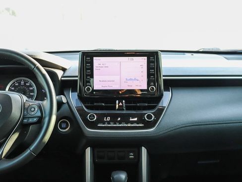 Used 2022 Toyota Corolla Cross LE FWD image 16