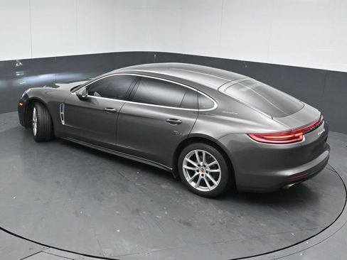 Used 2018 Porsche Panamera 4S Executive image 47