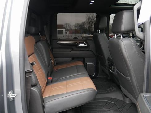 Used 2024 Chevrolet Silverado 2500 High Country image 28