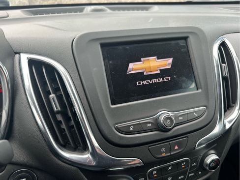 Used 2023 Chevrolet Equinox LT AWD/4WD image 9