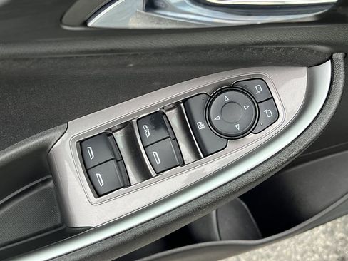 Used 2025 Chevrolet Malibu LT image 22