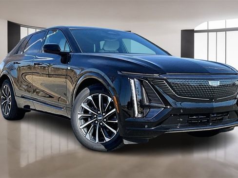 New 2026 Cadillac Lyriq Sport image 2