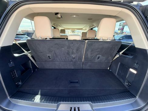 Used 2023 Ford Expedition XLT image 27