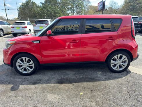 Used 2016 Kia Soul + image 6