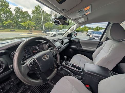 Used 2019 Toyota Tacoma SR RWD image 14