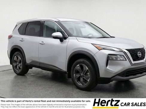 Used 2025 Nissan Rogue SV image 1