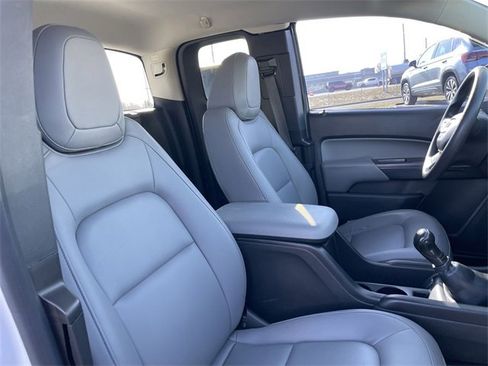 Used 2015 GMC Canyon SL image 13