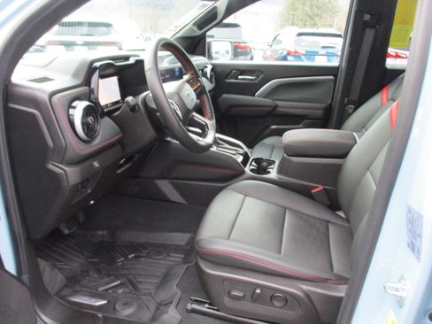 Certified 2025 Chevrolet Colorado Z71 w/ Z71 Convenience Package 2 image 11