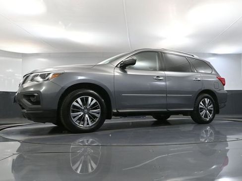 Used 2017 Nissan Pathfinder S image 51