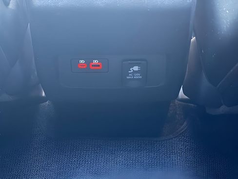 Used 2022 Nissan Frontier PRO-4X w/ Pro-4X Premium Package image 12