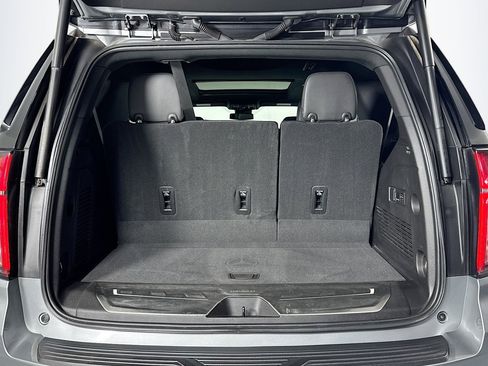 Used 2023 Chevrolet Tahoe Z71 w/ Luxury Package image 23