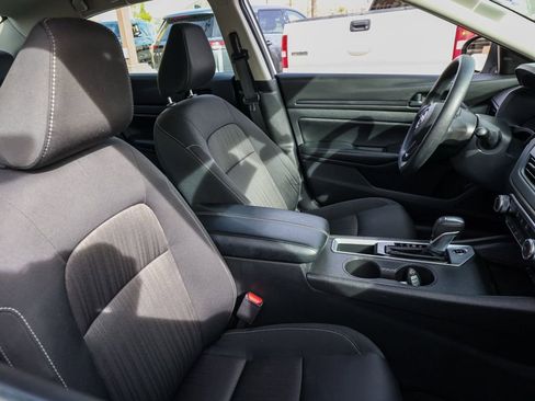 Used 2024 Nissan Altima 2.5 S image 24