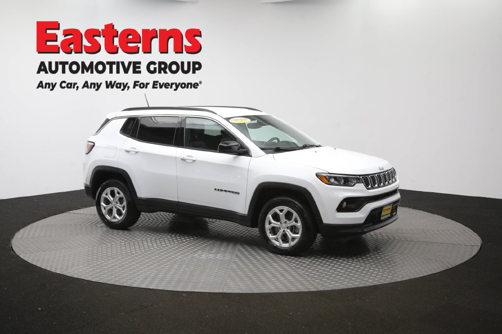 Used 2024 Jeep Compass Latitude AWD/4WD image 49