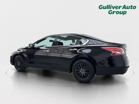 Used 2014 Nissan Altima 2.5 S FWD image 4