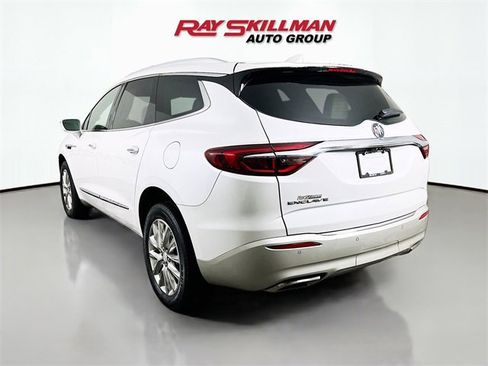 Used 2020 Buick Enclave Essence w/ Sound and Sites Package image 5