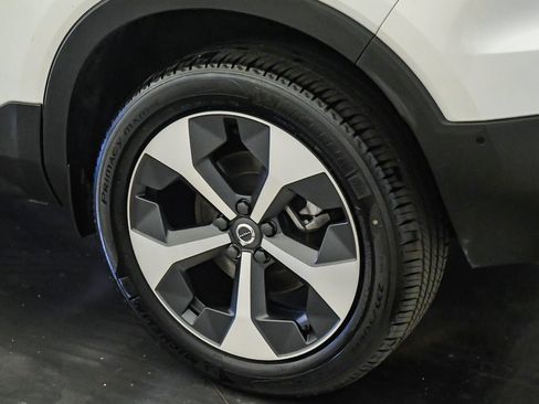 Certified 2026 Volvo XC40 B5 Plus w/ Protection Package Premier AWD/4WD image 11