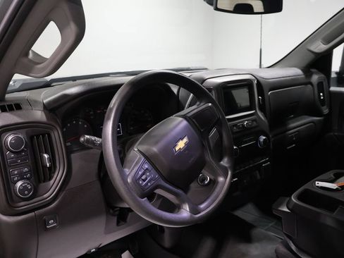 Used 2025 Chevrolet Silverado 2500 Custom w/ Custom Value Package image 15