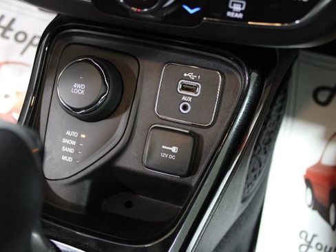 Used 2019 Jeep Compass Altitude image 51