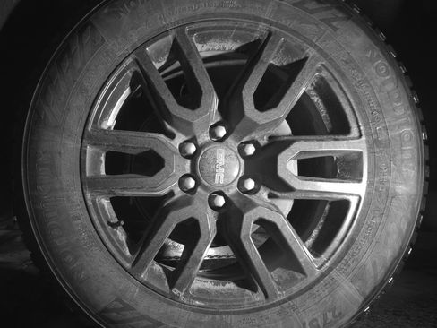 Used 2023 GMC Sierra 1500 Elevation image 12