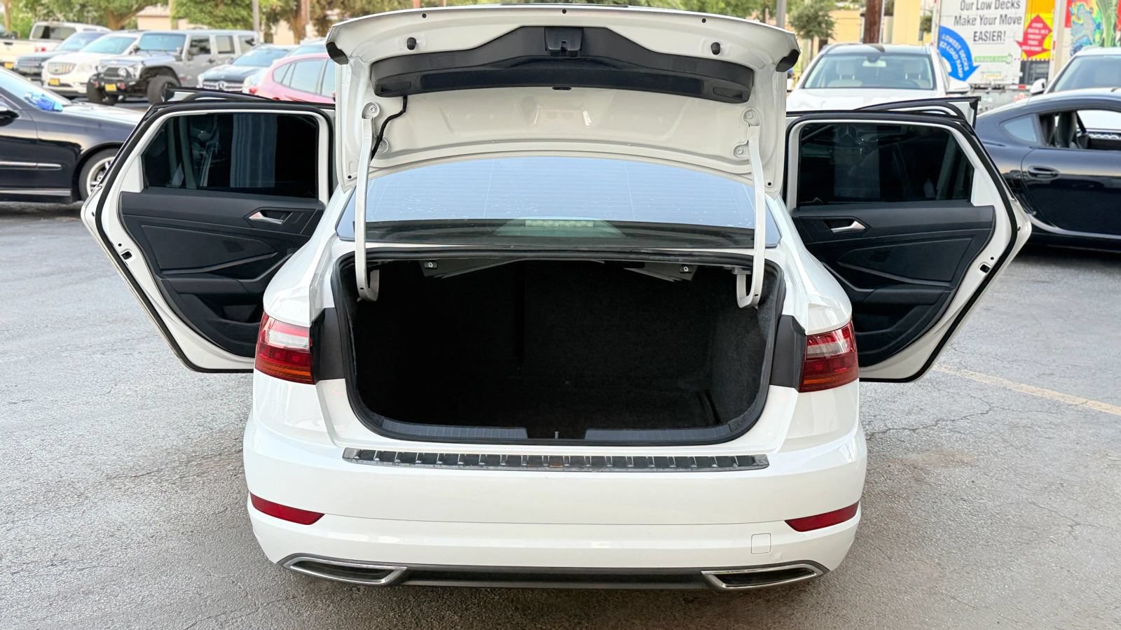 Used 2019 Volkswagen Jetta R-Line FWD image 19