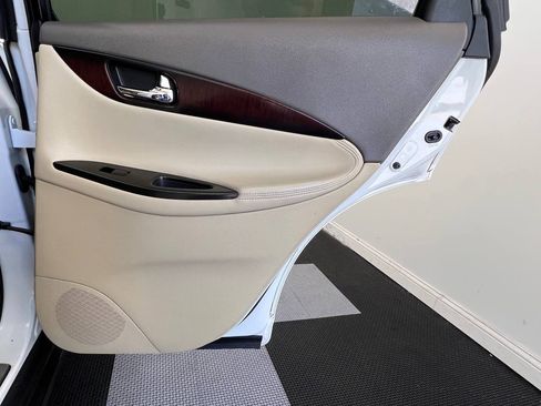 Used 2014 INFINITI QX50 Journey w/ Premium Package image 13