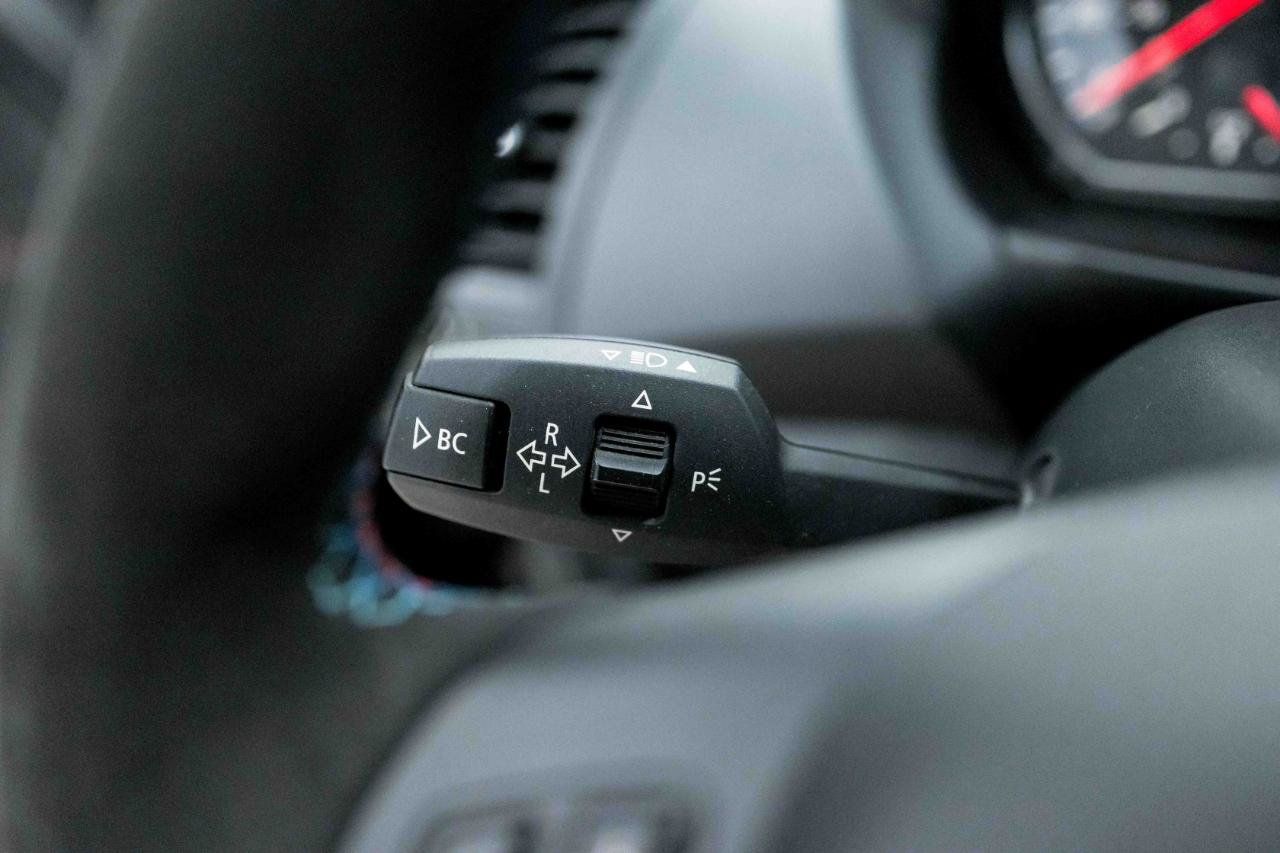 Used 2011 BMW 1 Series M RWD image 44