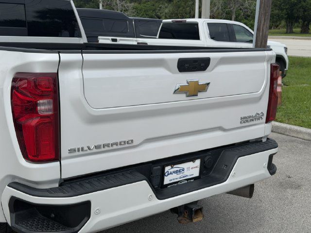 Used 2023 Chevrolet Silverado 3500 High Country w/ Snow Plow Prep/Camper Package AWD/4WD image 11