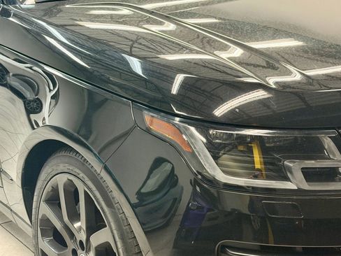 Used 2020 Land Rover Range Rover HSE image 6